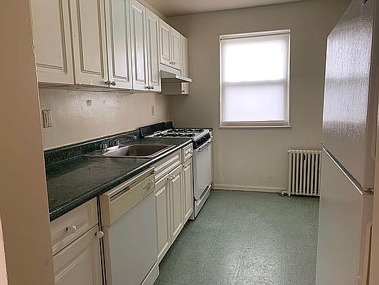 5th image of 221-52 58th Ave #95A