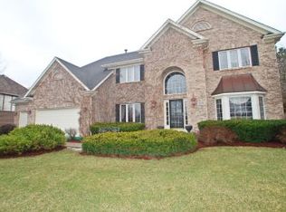 706 Steeplechase Rd, St Charles, IL 60174