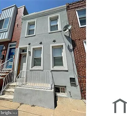 2027 Oakford St — Photo 2
