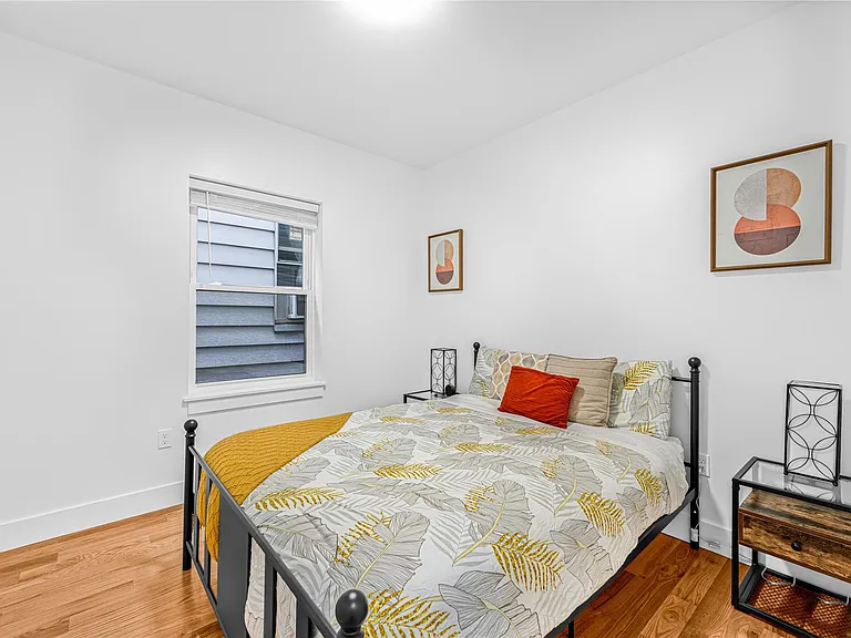 185 Gates Ave #2 — Photo 6
