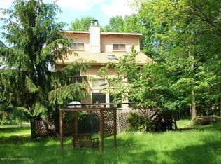 969 Briar Ln, Lake Ariel, PA 18436