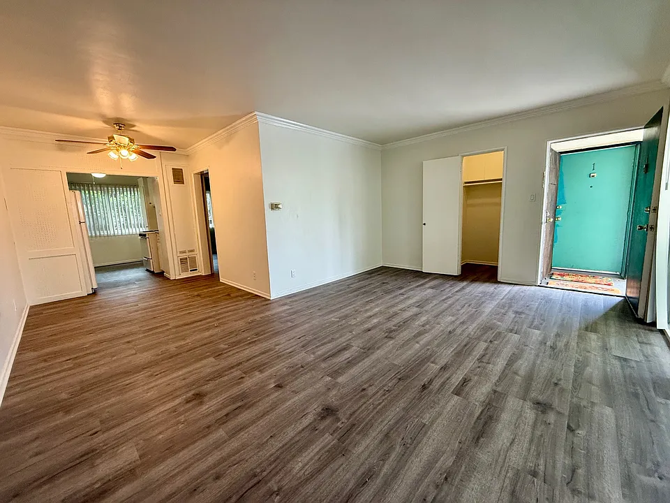 7607 Fountain Ave #2