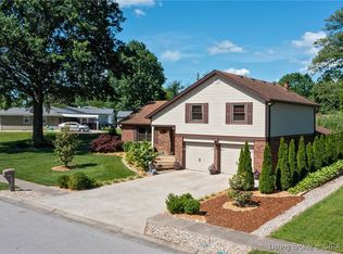 1201 Lafayette Dr, New Albany, IN 47150