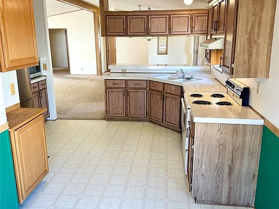 5th image of 1804 N 32nd Place