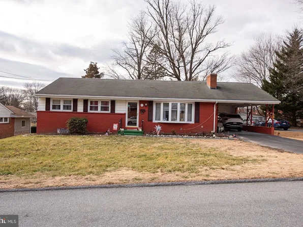 408 Fairway Dr, Lancaster, PA 17603