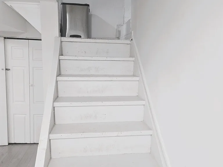 5 Juliana Sq — Photo 2