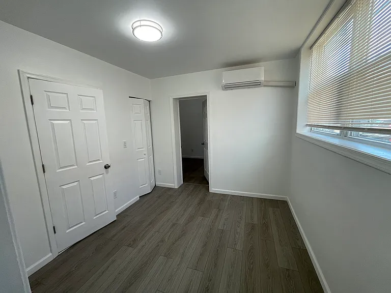 2315 S 12th St #1R — Photo 11
