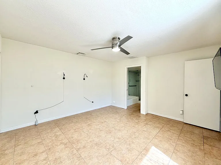 112 Willow Lake Dr — Photo 17