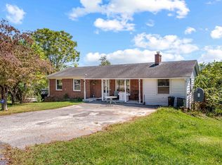 135 Echo Valley Cir, Wytheville, VA 24382