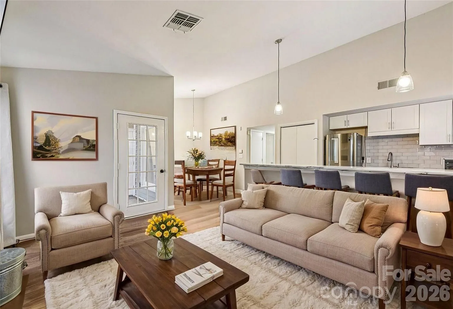 430 Queens Rd APT 732 photo 1