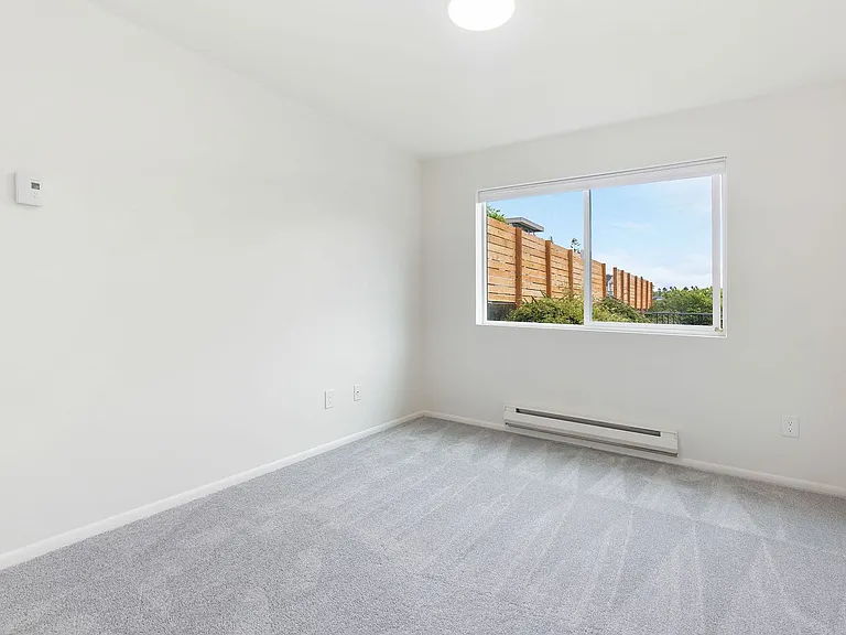 Barrett Apartments — Photo 57