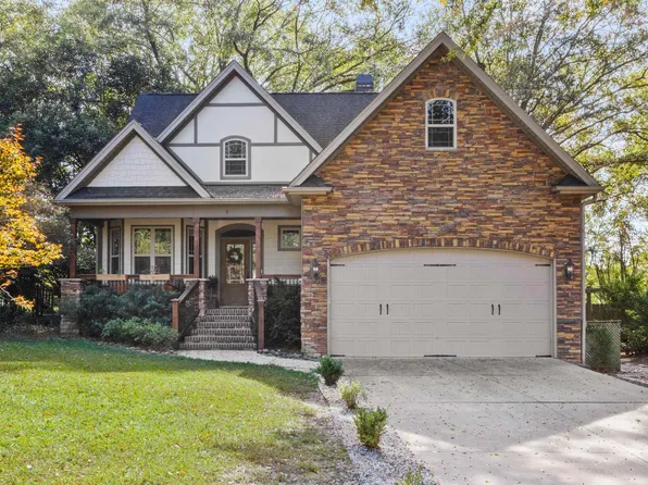 9 Waverly Ct, Greenville, SC 29605