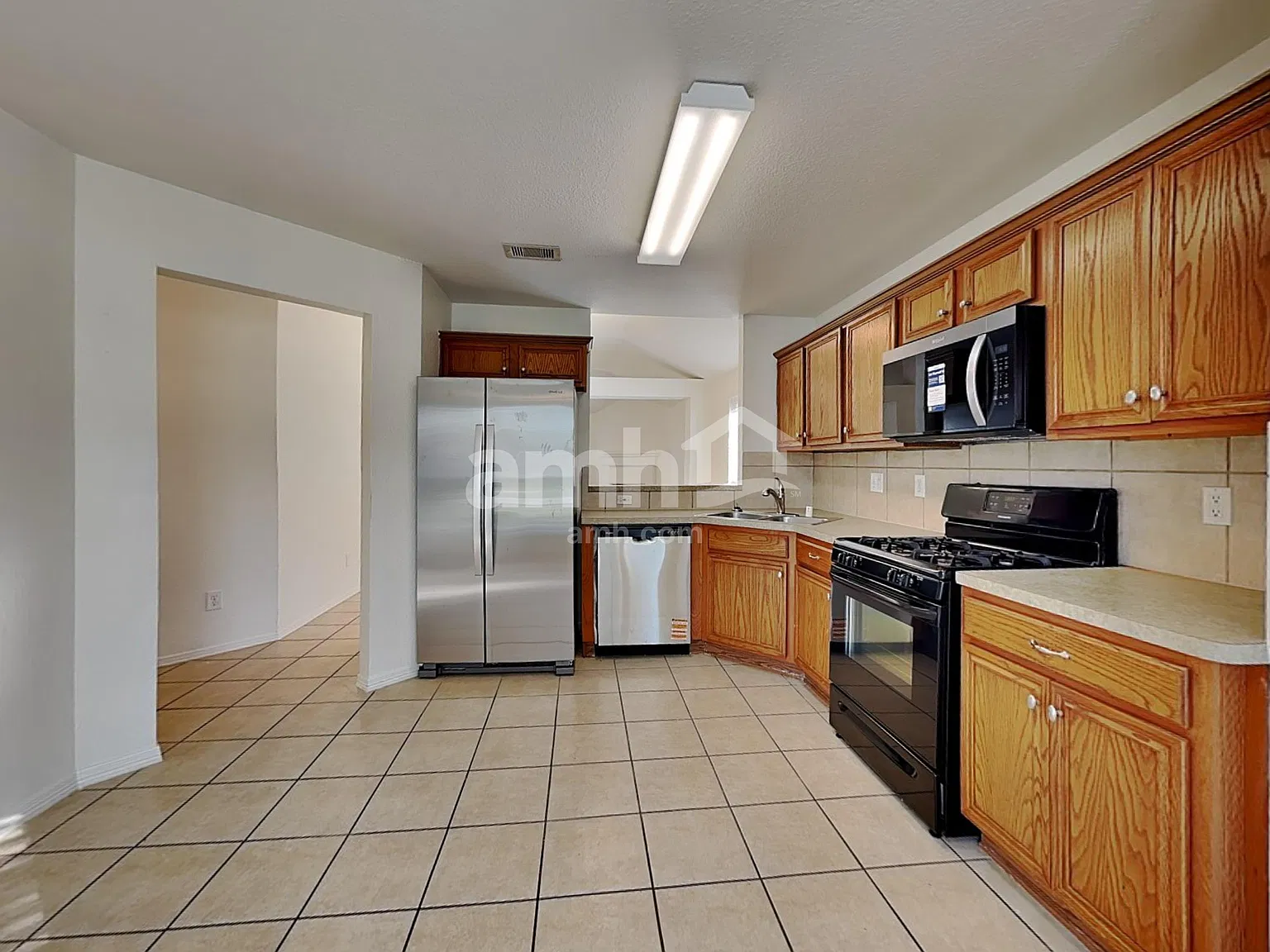 3 bed, 2.0 bath, 1480 sqft, $1,985 — Photo 3