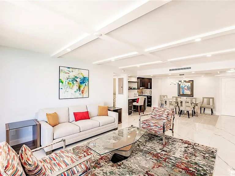 4001 Gulf Shore Blvd N #1104 — Photo 9