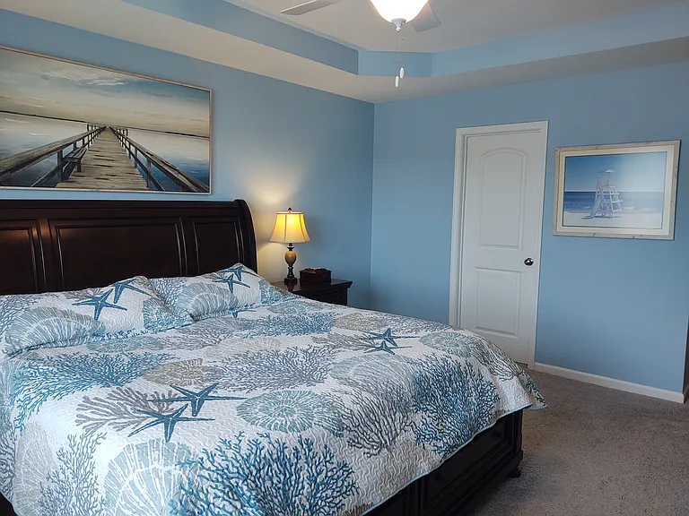1404 Kinsley Ct NE — Photo 18