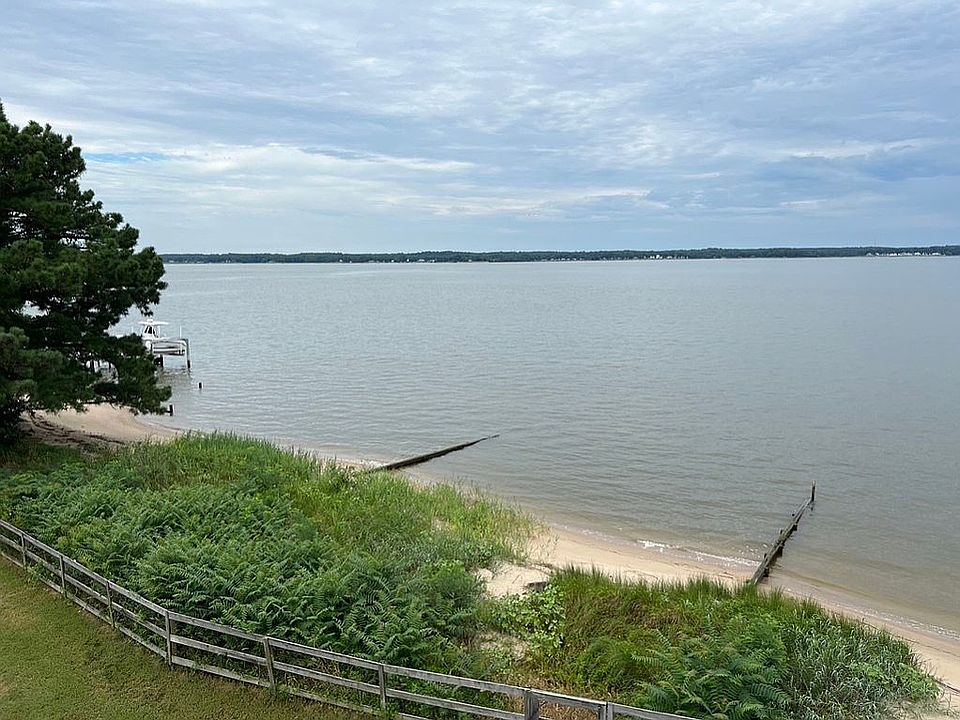 2nd image of 2210 Suggetts Point Rd