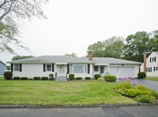 11 Richard Eger Dr, Holyoke, MA 01040