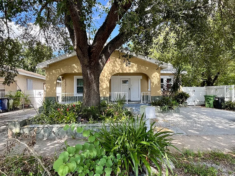 4 bed, 2.0 bath, 1533 sqft, $2,390 — Photo 2