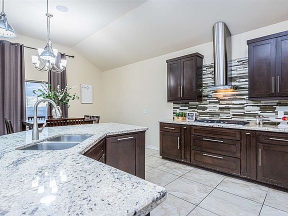 2nd image of 419 Windmill Palm Dr