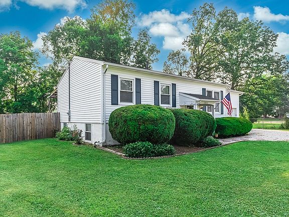 2nd image of 2011 Willowood Ct