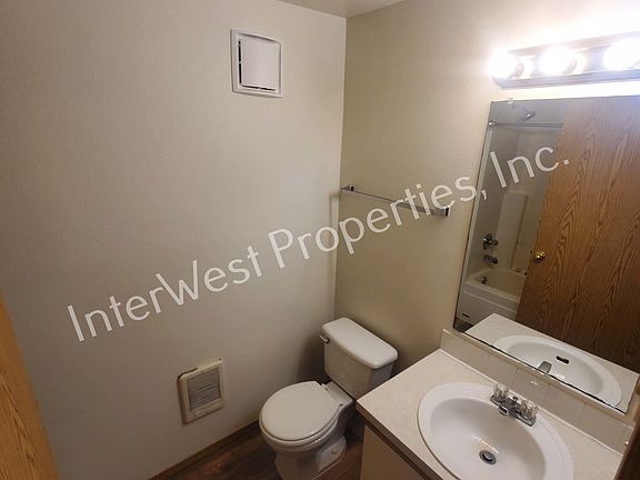 2nd image of 9931 NE Prescott St #13