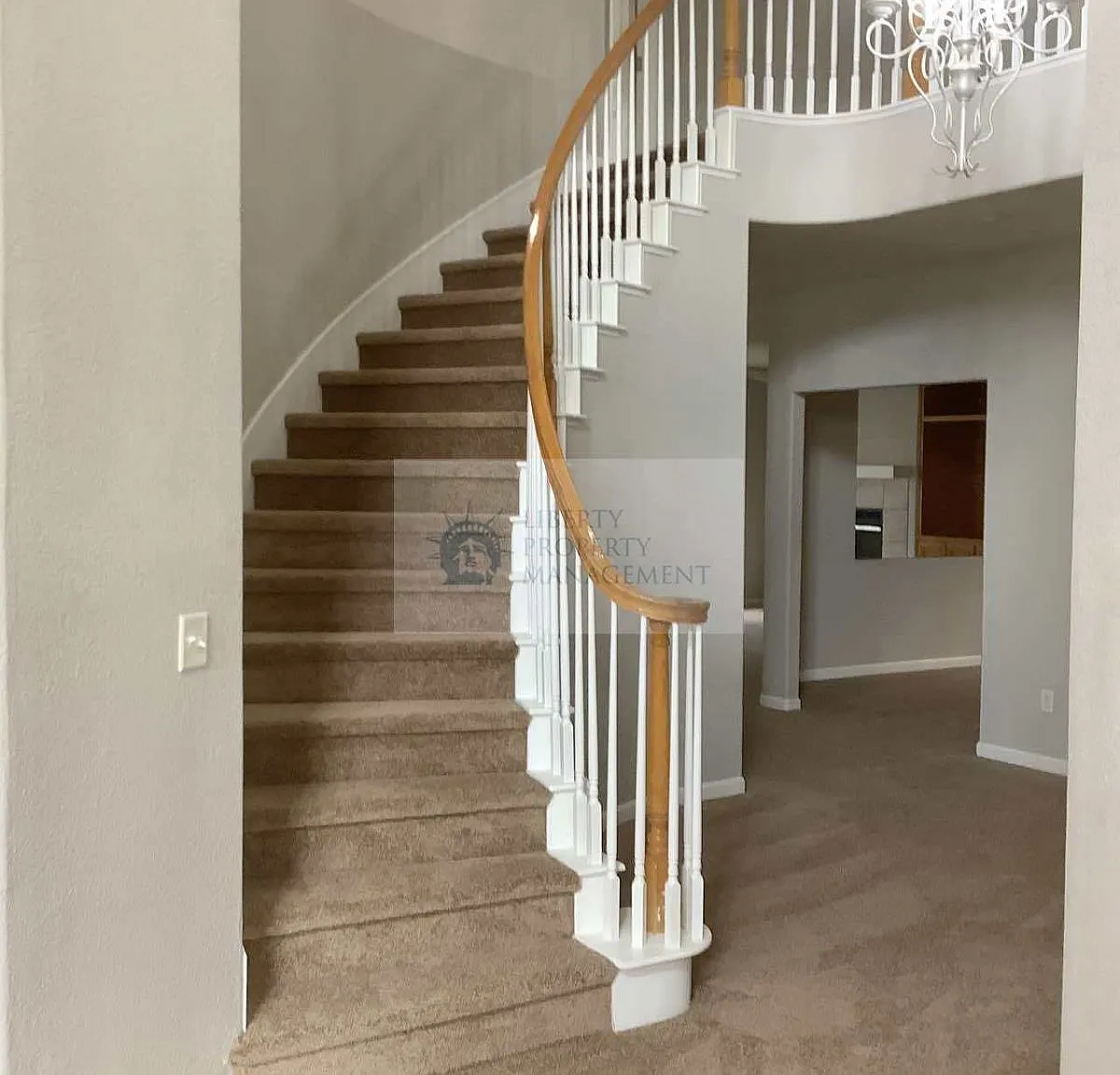 4 bed, 3454 sqft, $3,295 — Photo 3