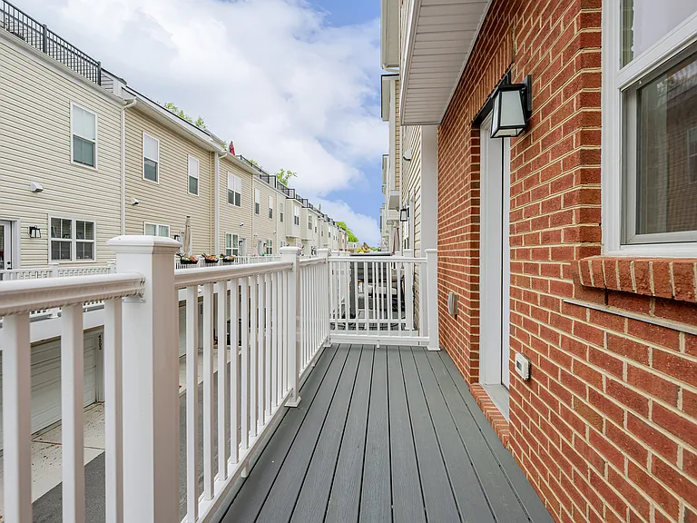 4450 Joseph Pl NE — Photo 9