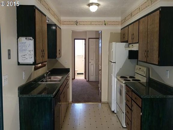 4th image of 900 SE 123rd Ave