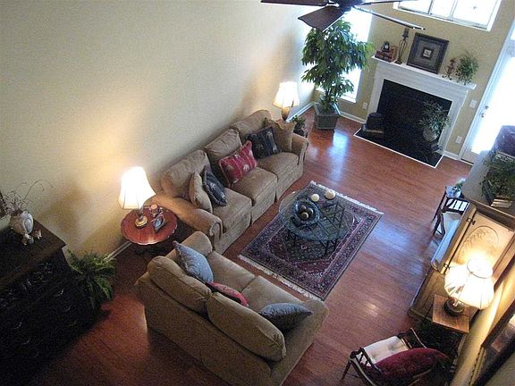 3rd image of 205 Cherub Ct