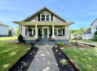 112 S 6th St, Central City, KY 42330