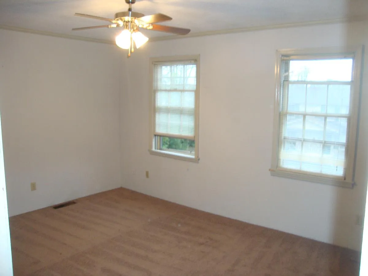 905 Comanchee Trail — Photo 4