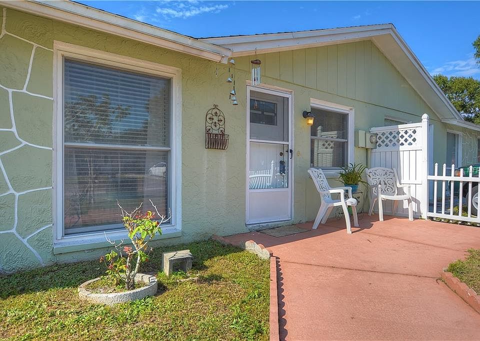 1st image of 8906 Briar Hollow Ct