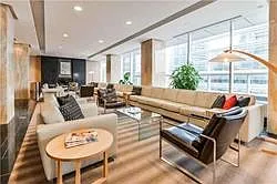 55 Bremner (Maple Leaf Square) — Photo 4
