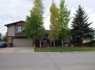 142 Apache Dr, Evanston, WY 82930