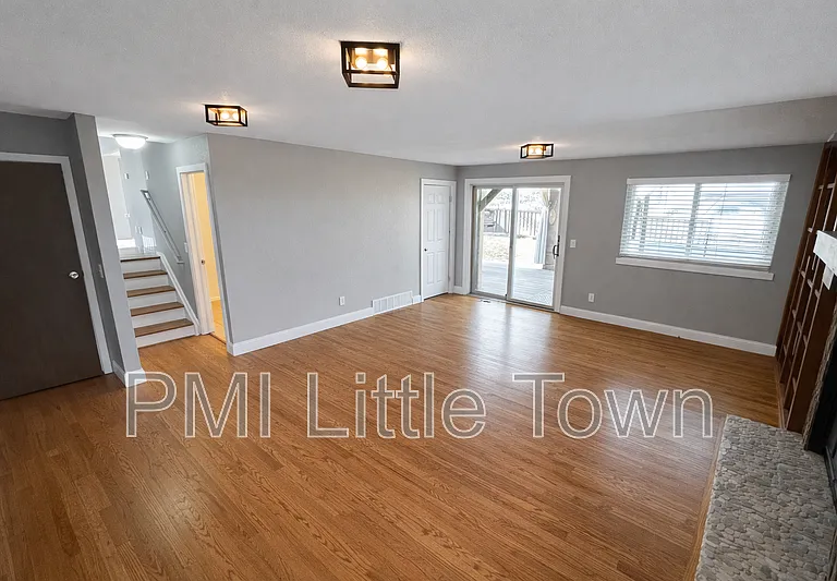 8975 S Coyote St — Photo 9
