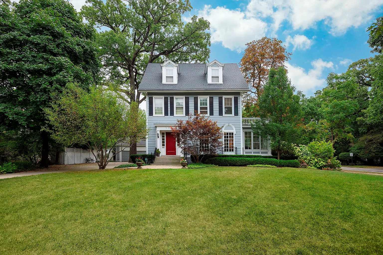 1305 Forest Ave photo 1