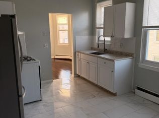 46 Rowe St #B, New Haven, CT 06513