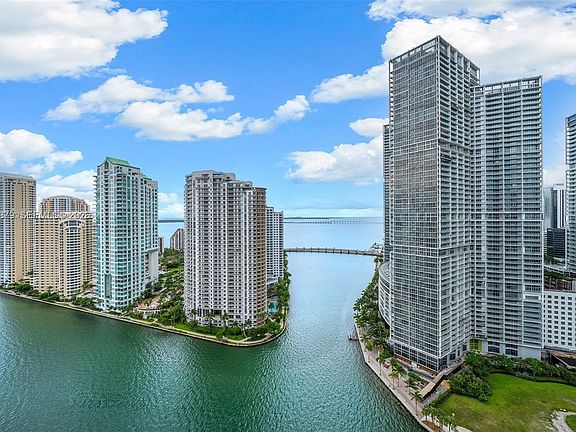 4th image of 300 Biscayne Boulevard Way #2703
