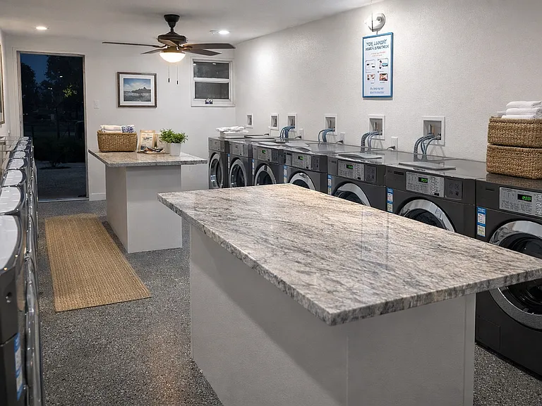 Oak Leaf Apartments — Photo 31