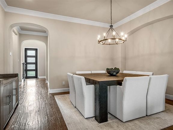 4th image of 4809 Latour Ln