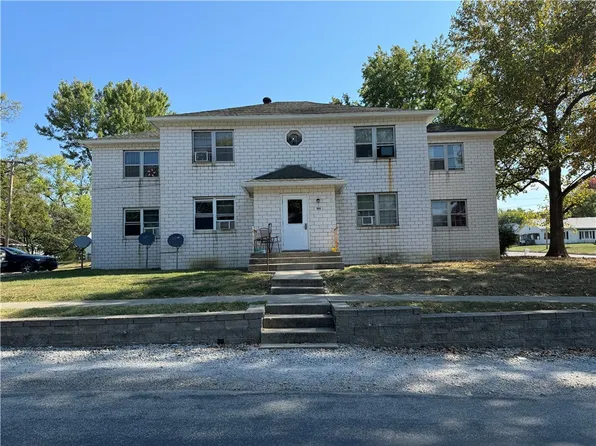 100 N Jay Hayden Dr, Greenup, IL 62428