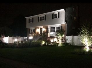 2 Commander Vic Ln, Nesconset, NY 11767