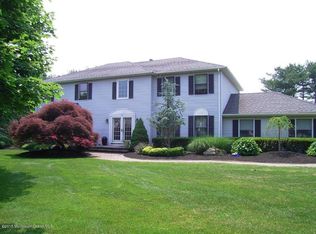 16 Candlelight Dr, Holmdel, NJ 07733
