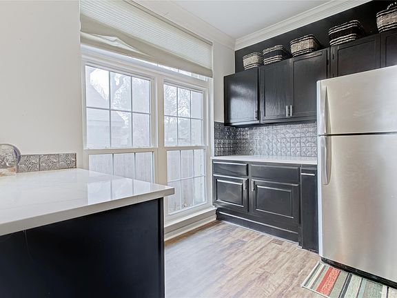 5th image of 2223 Mockingbird Dr