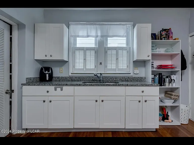 433 Elm Ave — Photo 7