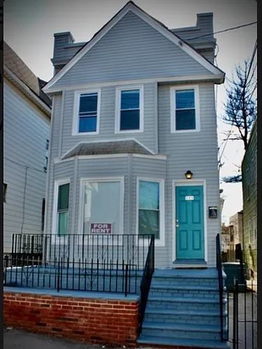 289 Claremont Ave Photo 1