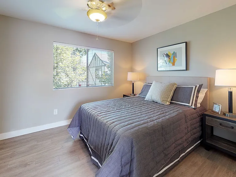 Henry Square- Luxury Townhomes — Photo 18