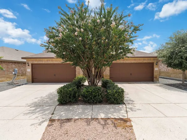 1125/1127 Stanley Way, Seguin, TX 78155