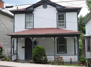 938 W Beverley St, Staunton, VA 24401