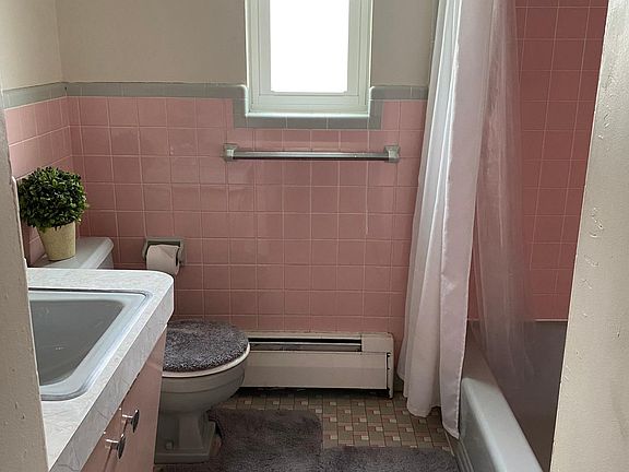 5th image of 8586 Cottonwood Dr APT 2
